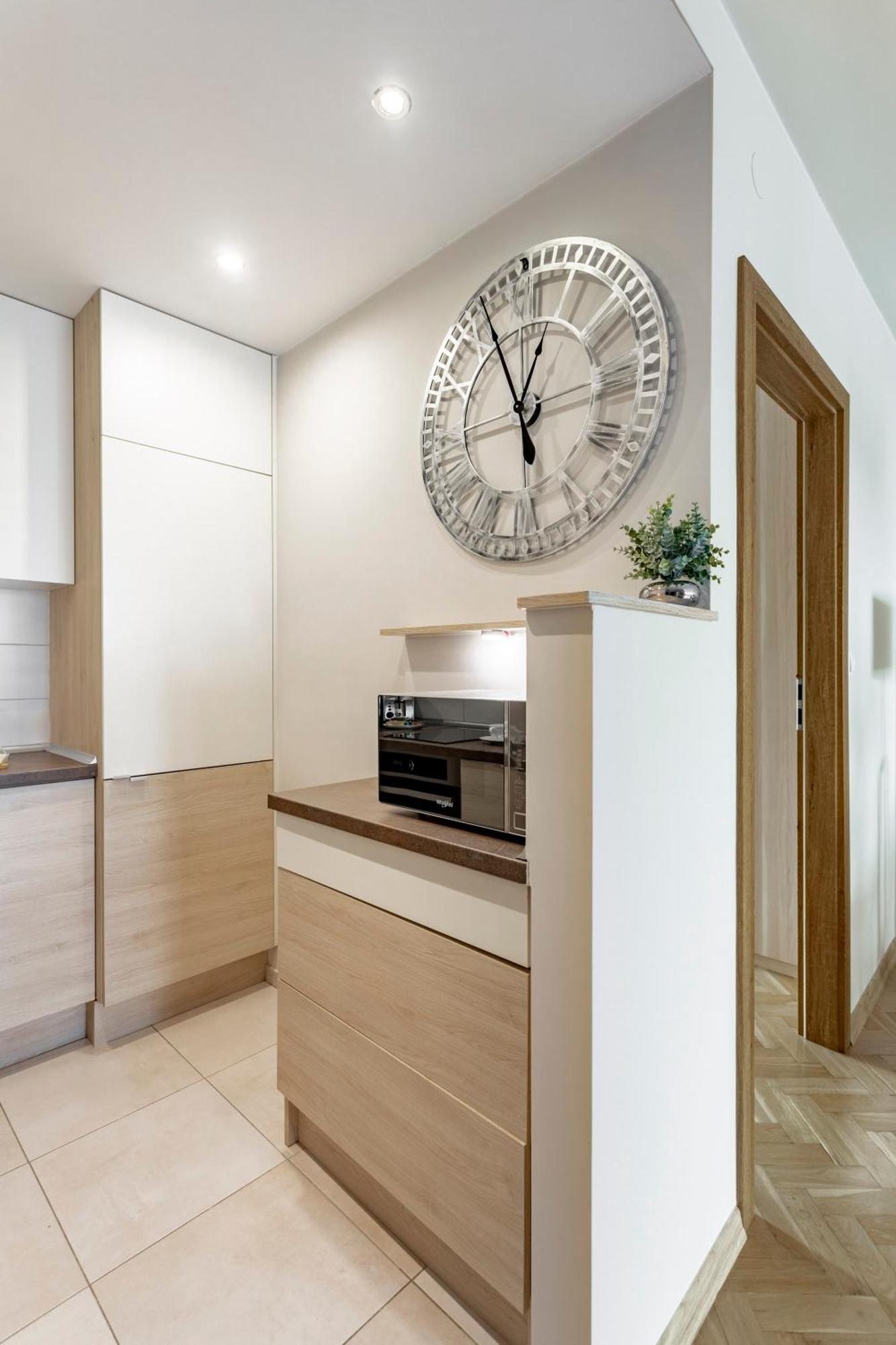 Hala Mirowska Apartments Varşovia Cameră foto